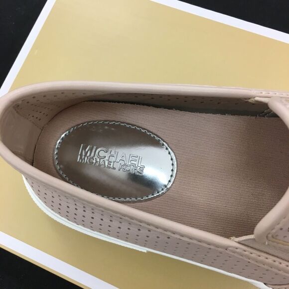 SALE🌸Gorgeous 100% Authentic Michael loafers🌸 - Picture 3 of 4